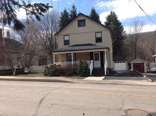 347 Belmont St, Hawley, PA 18472