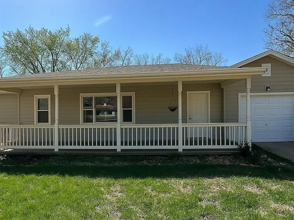 3630 N Woodland Ave, Kansas City, MO 64116