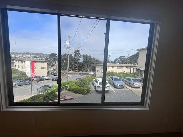 3 bed, 840 sqft, $5,850 — Photo 4