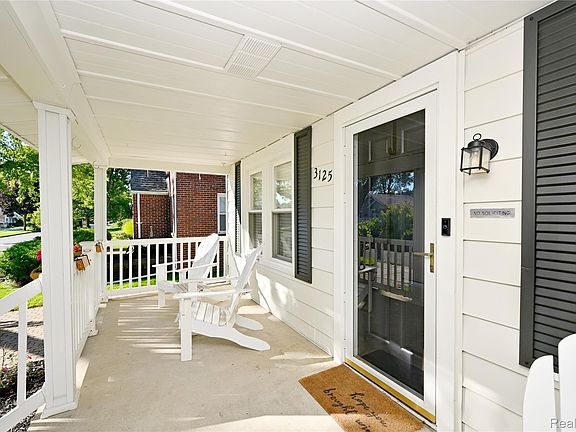 4th image of 3125 Tyler Ave