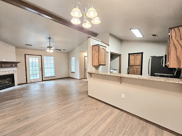 2602 Lonnie Ln — Photo 6