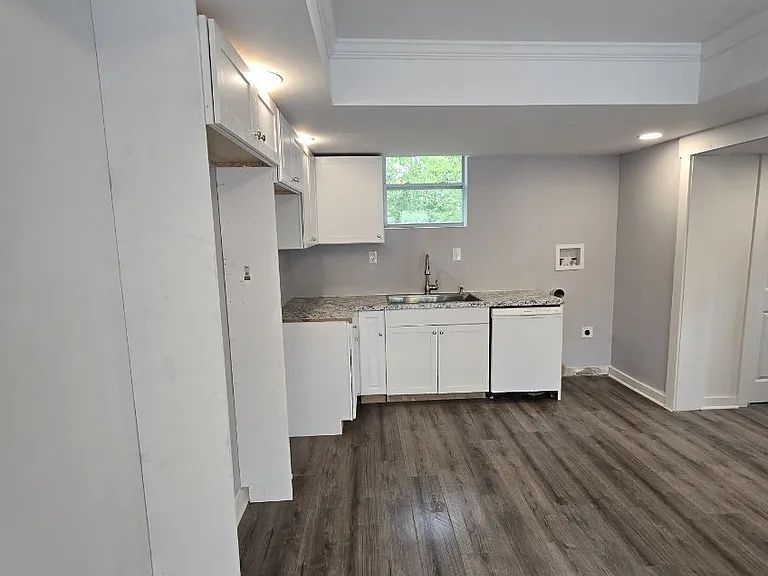 1895 Stockton St #4 — Photo 3