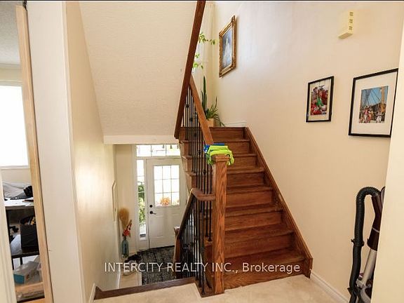 4th image of 32 Waterview Rd