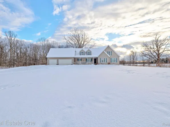 2330 Bullock Rd, Lapeer, MI 48446
