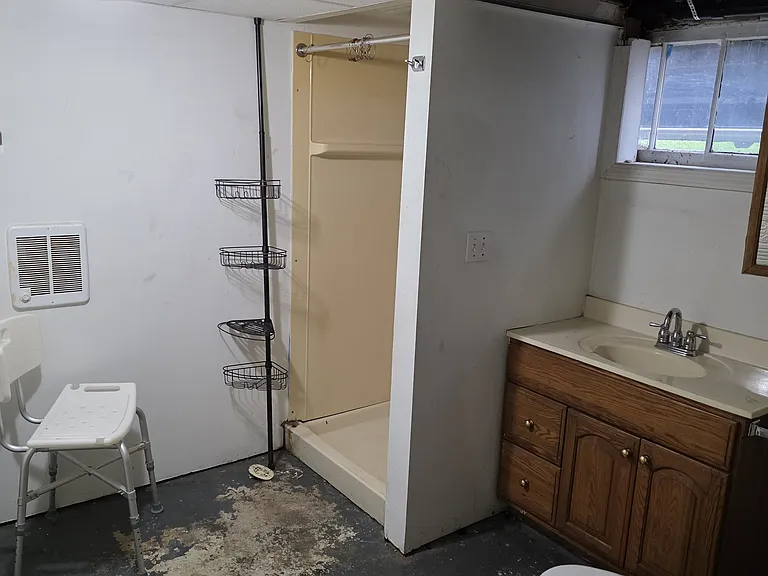 438 Emerick St — Photo 7