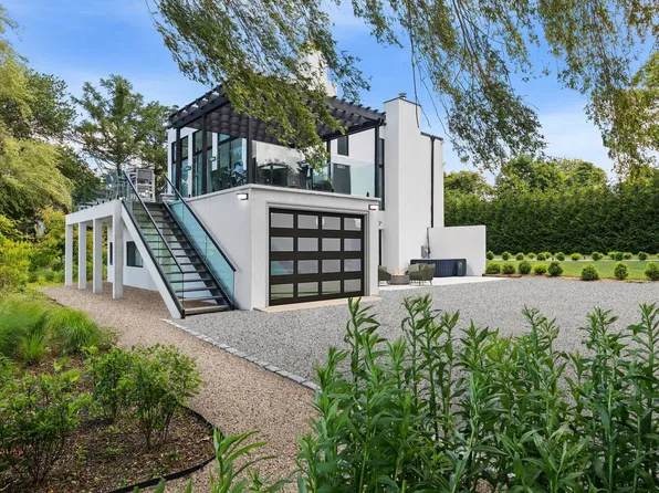 172 Mill Pond Ln, Water Mill, NY 11976