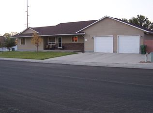 102 Feather St, Douglas, WY 82633