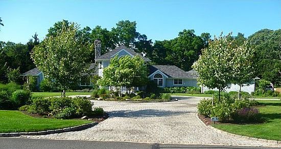 1st image of 36 Barclay Dr