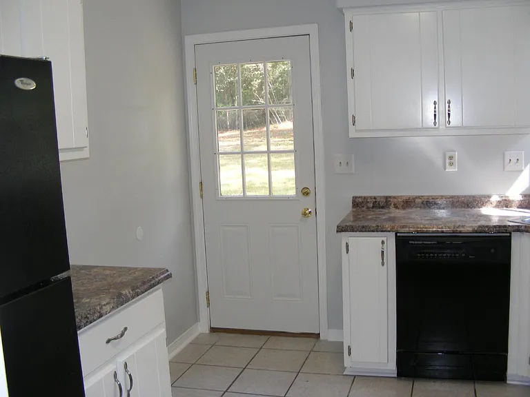 118 Jacob Dr — Photo 10