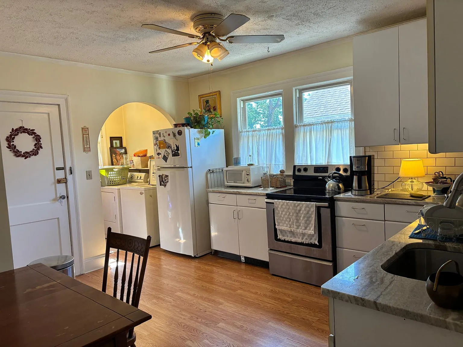 2 bed, 1200 sqft, $1,995 — Photo 2