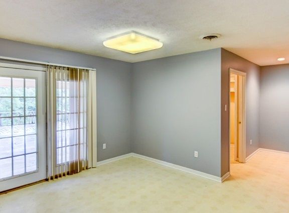 5th image of 115 North Dr
