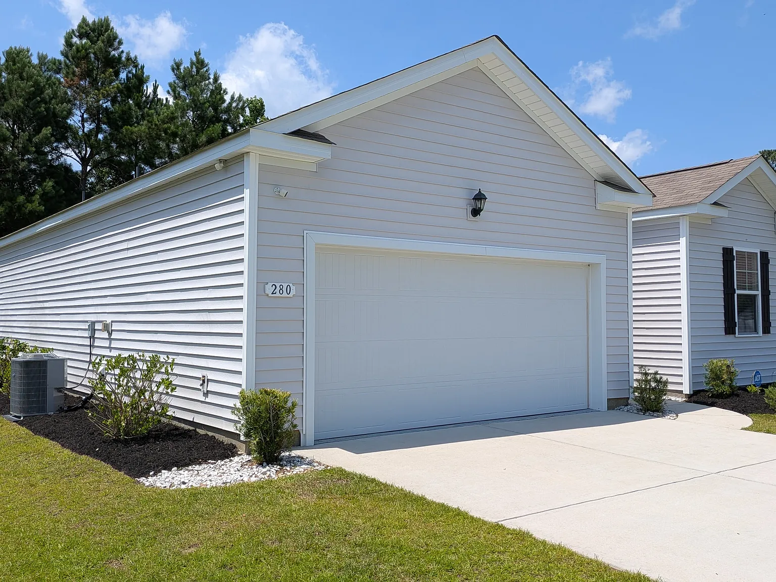 3 bed, 1786 sqft, $2,300 — Photo 3