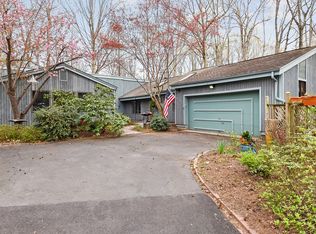 6290 Occoquan Forest Dr, Manassas, VA 20112