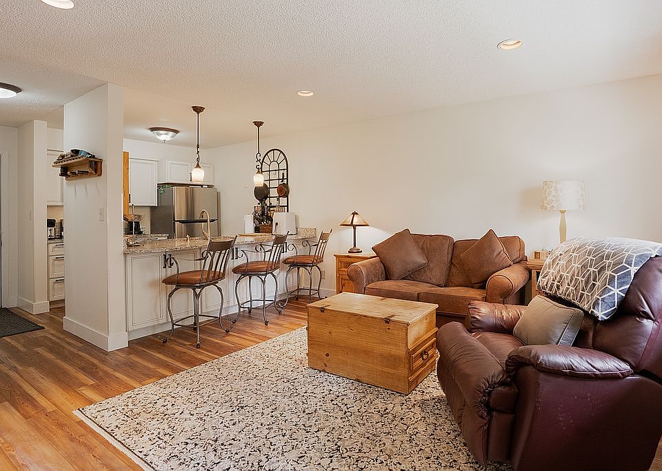 1st image of 1001 Grandview Dr #17