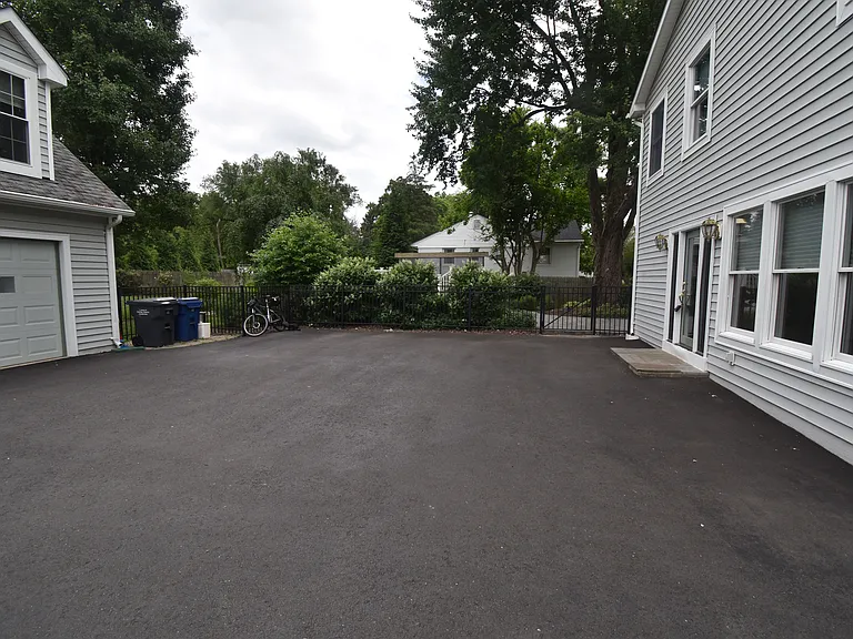2901 Meadow View Rd — Photo 8