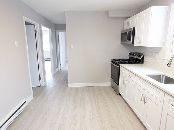 4th image of 52 Fernwood Ave APT 1