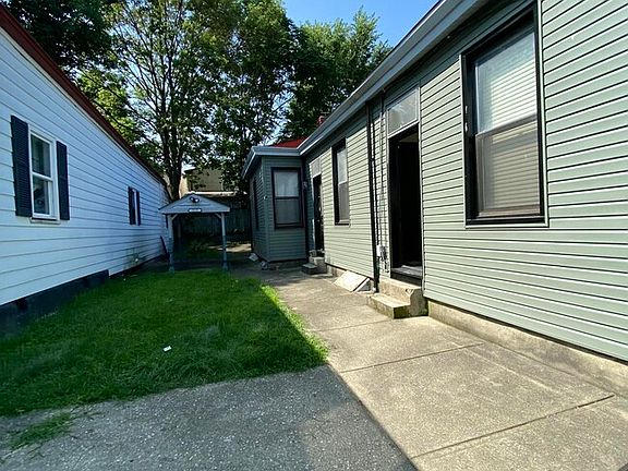 2nd image of 319 Pershing Ave