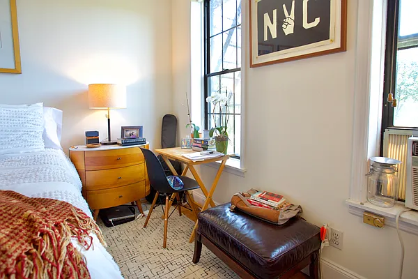 Rented by Bond New York | media 7