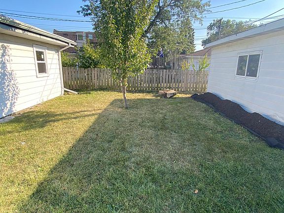 3rd image of 17336 Lorenz Ave