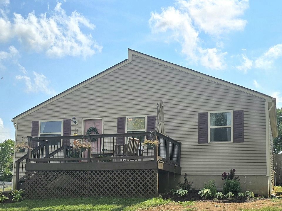 1st image of 118 Collins Dr