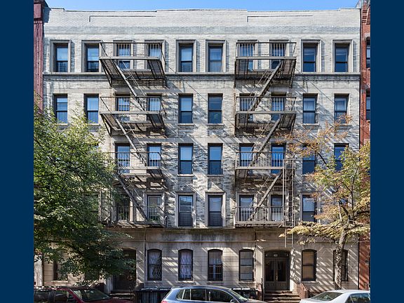 3rd image of 240 W 4th St APT 5A