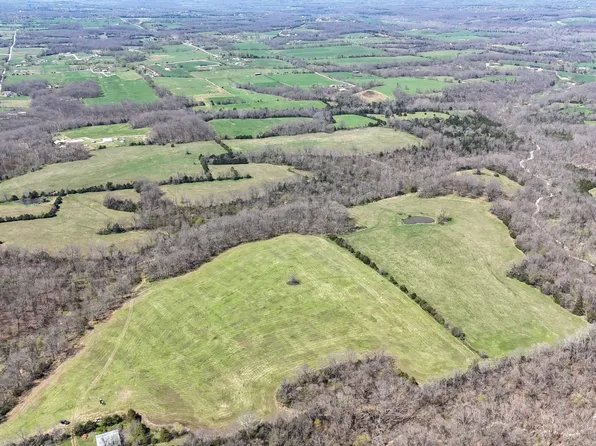 433 Morisset Dr, Sparta, MO 65753