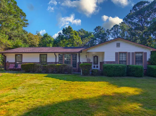 166 Winchester Dr, Cataula, GA 31804