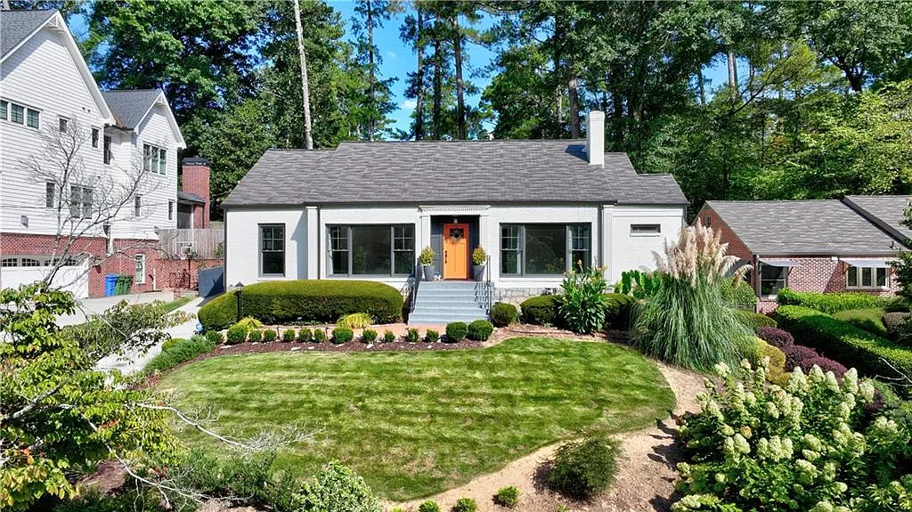 4 bed, 3.0 bath, 2756 sqft, $7,000 — Photo 1