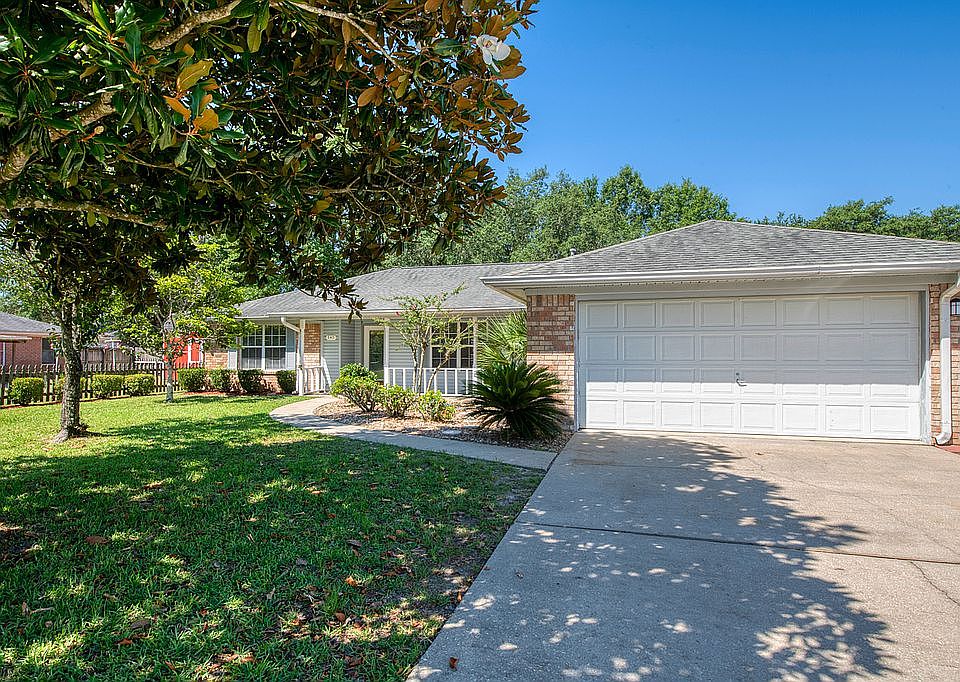1st image of 545 Tarkiln Oaks Cir