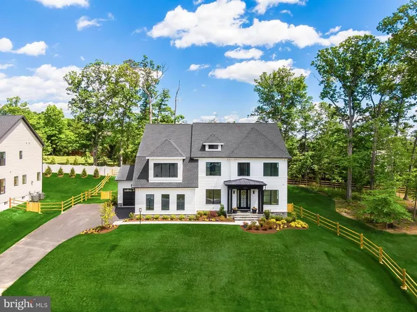 9209 Franks Point Ln, Lorton, VA 22079