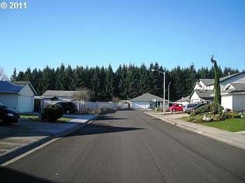 2nd image of 9101 NE 91st Pl
