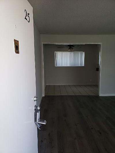 1st image of 5130 Woodman Ave #25B