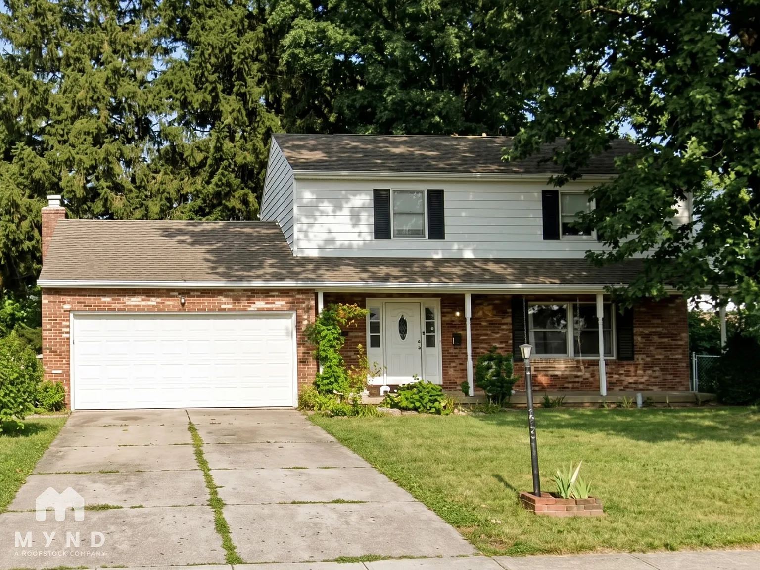 4 bed, 4.0 bath, 1945 sqft, $2,322 — Photo 1