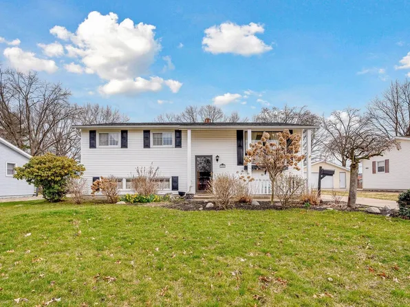 1828 Winston Dr, South Bend, IN 46635