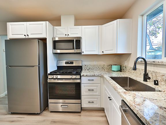 2nd image of 528 B St