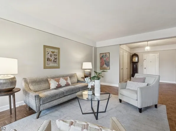 10 Crestmont Rd Unit 1C #1C, Montclair Twp., NJ 07044