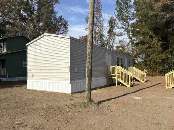 905 McFadden St, Lake City, SC 29560