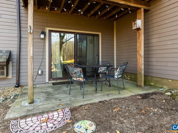 2107 Fairway Woods #2107, Roseland, VA 22967