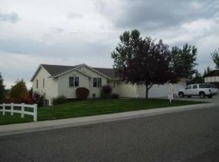 2124 Ridgeview Dr, Billings, MT 59105