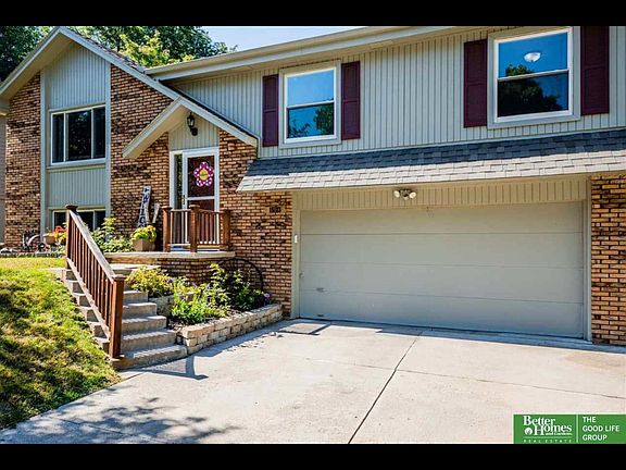2nd image of 15123 Westchester Cir
