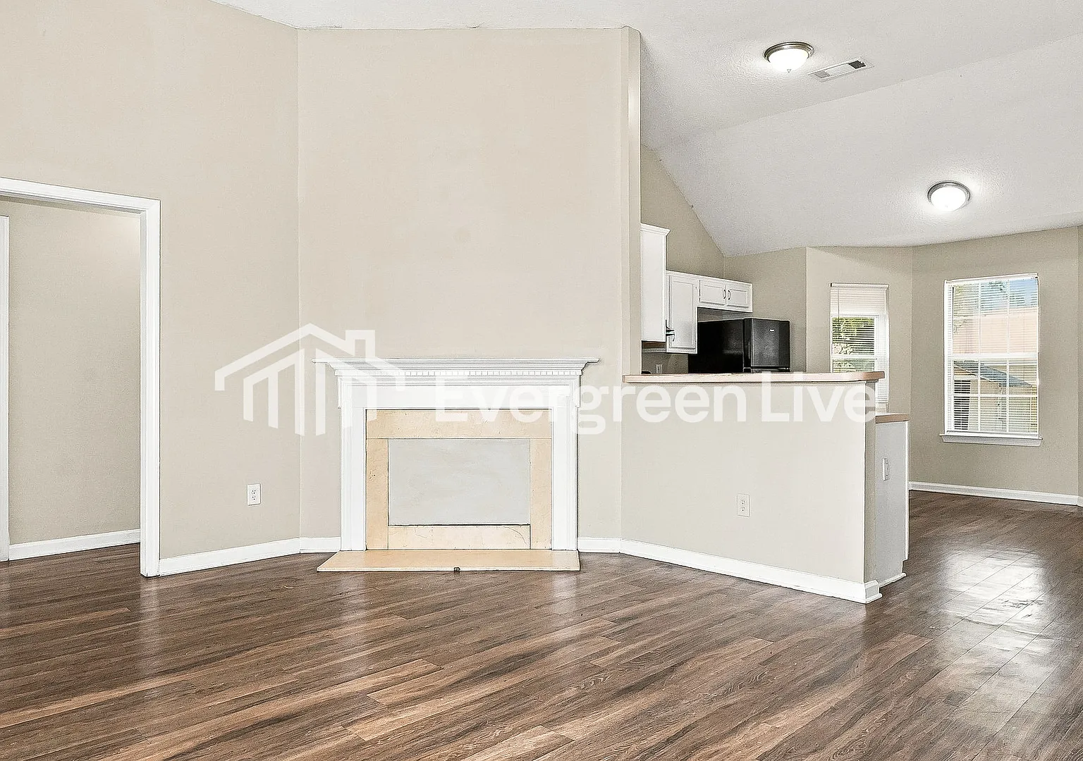 3 bed, 2.0 bath, 1164 sqft, $1,245 — Photo 4