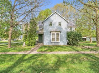 302 S Sanford St, Ivesdale, IL