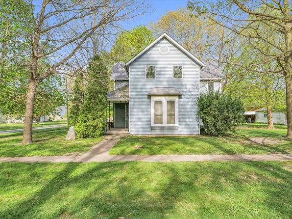 302 S Sanford St, Ivesdale, IL 61851