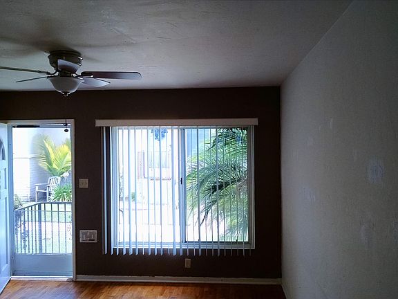 2nd image of 4858 Coronado Ave