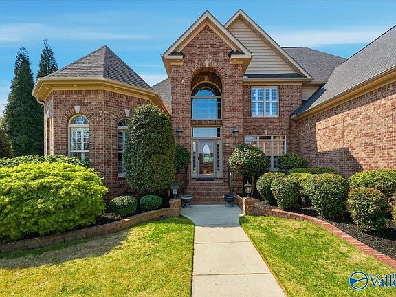 2nd image of 121 Horizon View Ct