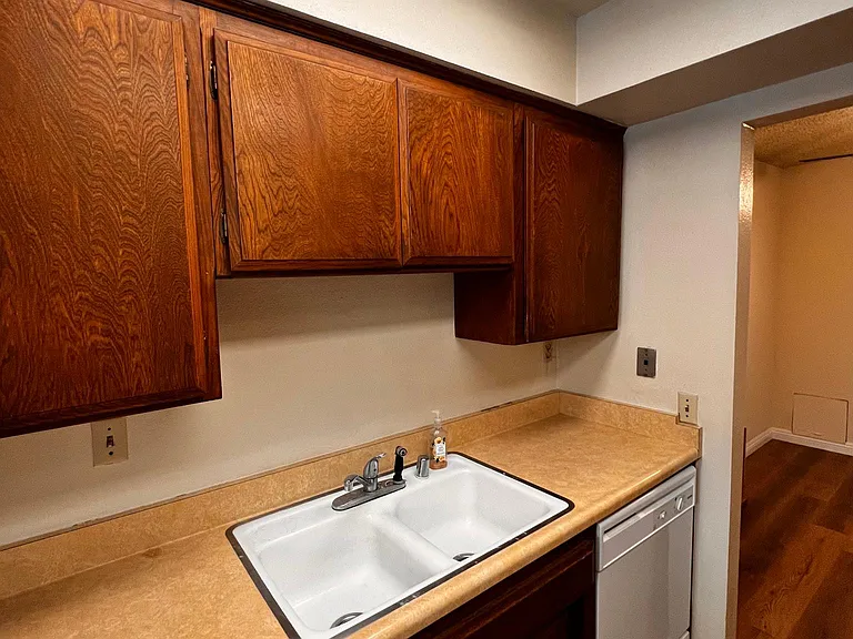 2220 W Victory Blvd #102 — Photo 7