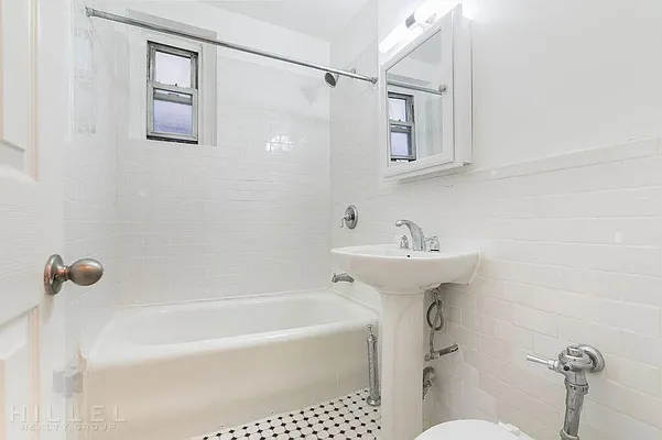 Rented by Hillel Realty Group | media 18