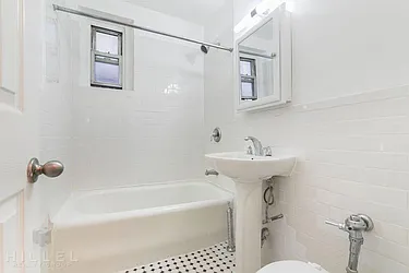 Rented by Hillel Realty Group