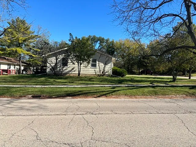2 bed, 1200 sqft, $1,700 — Photo 2