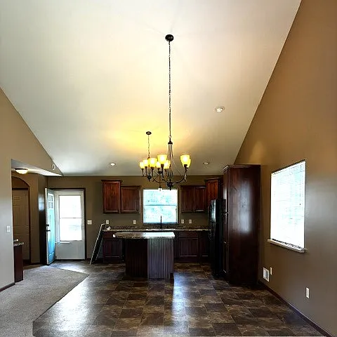 1811 Oban Dr — Photo 6